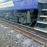 На Закарпатті зійшли з рейок три вагони пасажирського поїзда: подробиці від УЗ