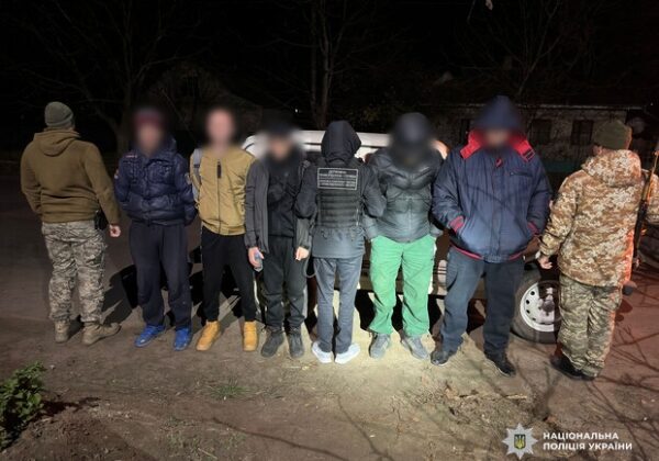 В Одесской области задержали двух организаторов незаконной переправки военнообязанных через границу В Одесской области задержали двух организаторов незаконной переправки военнообязанных через границу