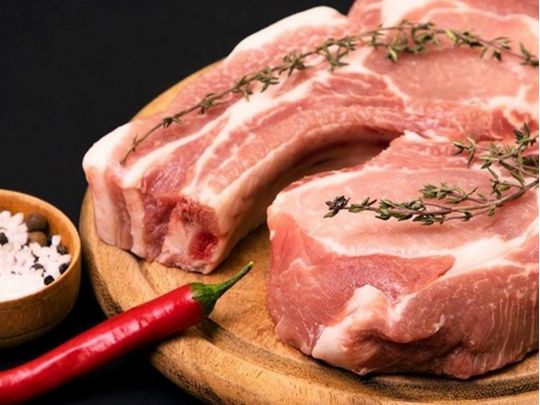 Секрет у&nbsp;солі: коли потрібно солити м'ясо, щоб не&nbsp;зробити його жорстким та&nbsp;сухим