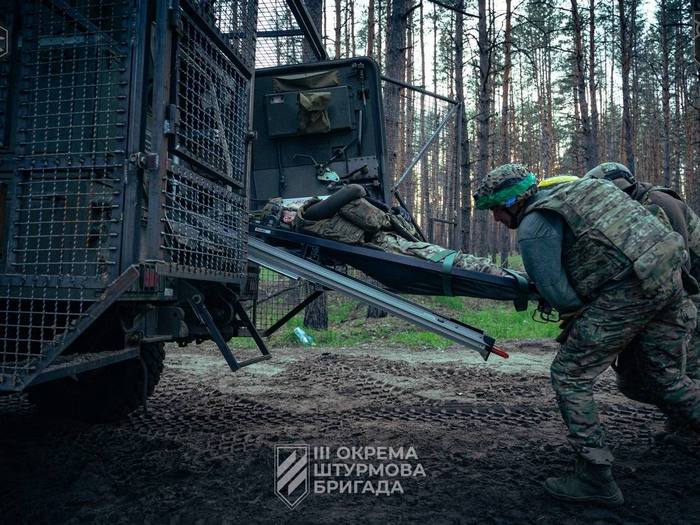 Лише одна, але рятує життя: у&nbsp;ЗСУ засвітилася рідкісна &laquo;бойова швидка&raquo; з&nbsp;ПАР