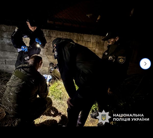 НП&nbsp;у&nbsp;Рівному: після трьох годин переговорів поліція переконала військового втікача не&nbsp;підривати гранату (фото)