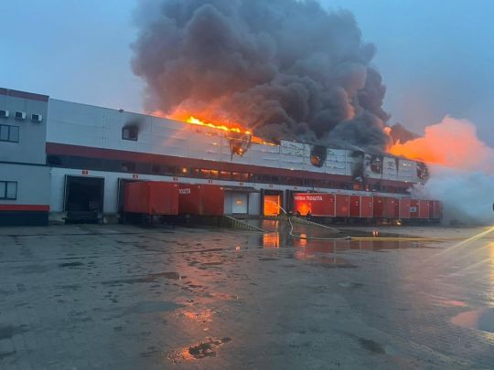 У&nbsp;Хмельницькому та&nbsp;Луцьку пожежі після нічного нальоту російських дронів (фото)