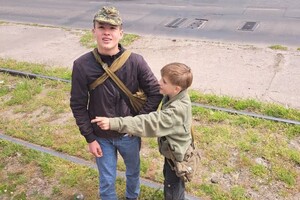 В Одессе подростки распылили газовый баллончик в трамвае