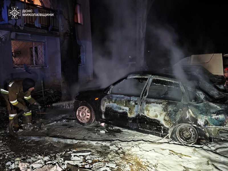 Горіли будинки та автомобілі: вночі «Шахеди» атакували Київ та Миколаїв, є постраждалі (фото)